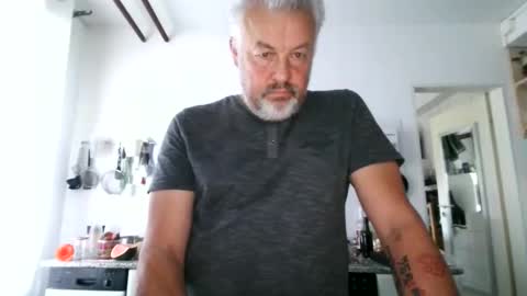 Martin online show from 09-21-25, 06:37