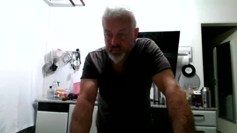 Snapshot of berg_boy chatting on 08-01-26, 09:46 Martin online show from 08-01-26, 09:46