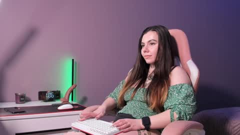 Snapshot of beriesniks chatting on 12-29-24, 06:05 BeriesNiks online show from 12-29-24, 06:05