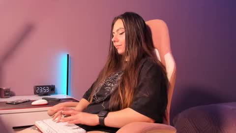 Snapshot of beriesniks chatting on 09-22-25, 04:53 BeriesNiks online show from 09-22-25, 04:53