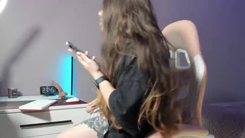 Snapshot of beriesniks chatting on 09-27-25, 04:45 BeriesNiks online show from 09-27-25, 04:45