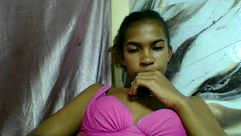 Snapshot of beriziky chatting on 06-15-26, 11:18 beriziky online show from 06-15-26, 11:18