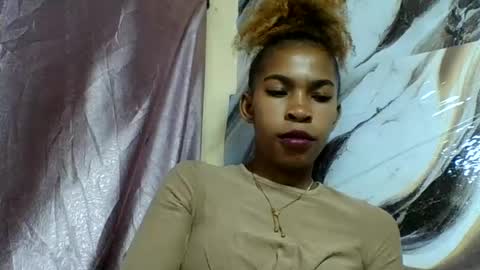 Snapshot of beriziky chatting on 06-17-26, 02:47 beriziky online show from 06-17-26, 02:47