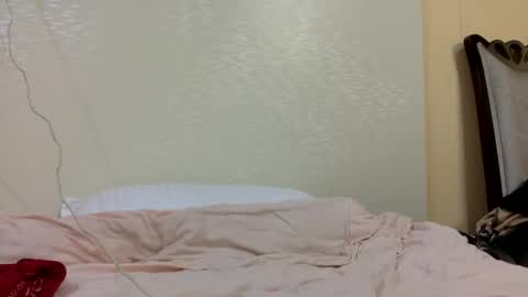 Snapshot of bermudatriangle12 chatting on 02-22-25, 05:12 tixxie  online show from 02-22-25, 05:12