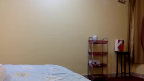 Snapshot of bermudatriangle12 chatting on 10-14-25, 04:30 tixxie  online show from 10-14-25, 04:30