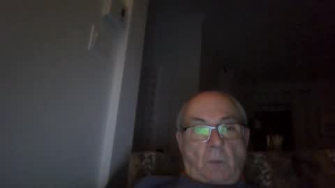 bernard1102 online show from 10-22-25, 01:17