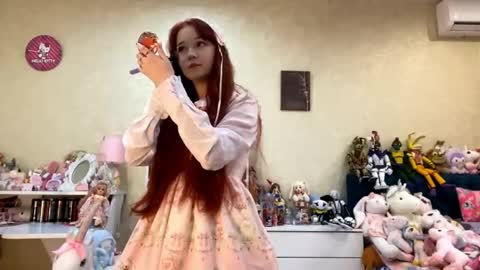 Eva  online show from 04-24-26, 07:44