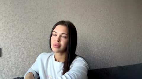 Snapshot of bernardinaluxton chatting on 06-19-26, 02:54 Christie online show from 06-19-26, 02:54