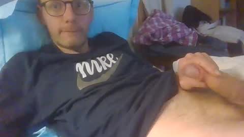 Snapshot of bernie484237 chatting on 05-15-26, 12:34 Bernie online show from 05-15-26, 12:34
