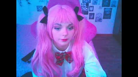 Snapshot of berriekitten chatting on 04-29-26, 09:54 BerrieKitten online show from 04-29-26, 09:54