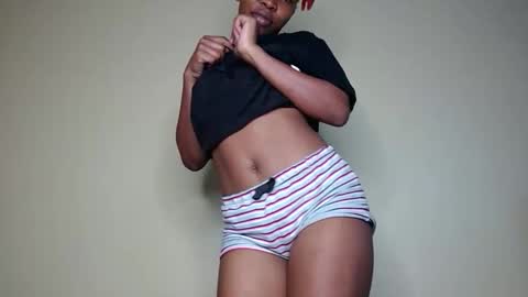 Snapshot of berries_lee chatting on 09-17-25, 05:58 berries_lee online show from 09-17-25, 05:58