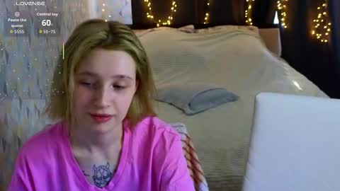 Snapshot of berry_assortment chatting on 03-22-26, 11:02 Your sweet Tara and Eva online show from 03-22-26, 11:02