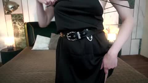 Snapshot of berrydiva chatting on 07-20-26, 08:22 Violette online show from 07-20-26, 08:22