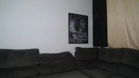 Snapshot of bestmuscle chatting on 04-22-26, 10:44 bestmuscle online show from 04-22-26, 10:44