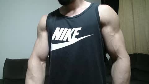 Snapshot of bestmuscle chatting on 07-11-26, 10:33 bestmuscle online show from 07-11-26, 10:33
