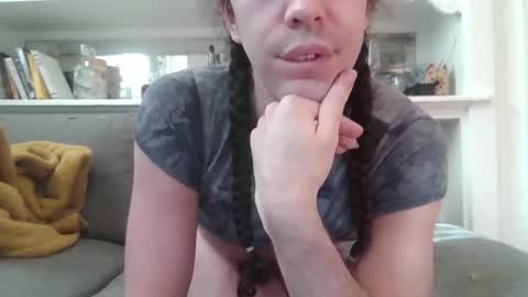 GG online show from 11-04-25, 05:23