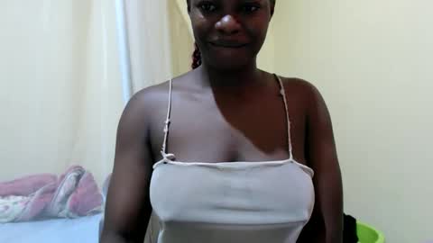 Snapshot of betina22 chatting on 02-16-26, 05:25 Betina online show from 02-16-26, 05:25