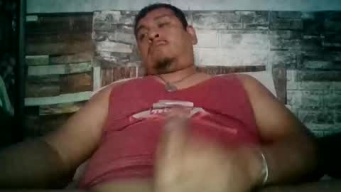 Snapshot of beto471292 chatting on 03-23-26, 02:43 beto471292 online show from 03-23-26, 02:43