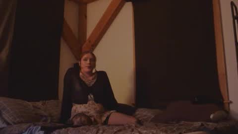 Snapshot of betsybradcock chatting on 02-05-26, 04:39 Betsy online show from 02-05-26, 04:39