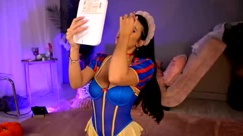 Betty online show from 10-31-25, 05:08