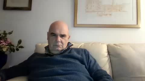 Snapshot of betta1 chatting on 12-15-25, 06:23 betta1 online show from 12-15-25, 06:23