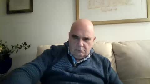 Snapshot of betta1 chatting on 12-20-25, 12:51 betta1 online show from 12-20-25, 12:51