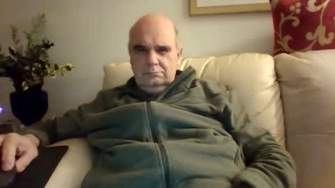 Snapshot of betta1 chatting on 02-07-26, 12:14 betta1 online show from 02-07-26, 12:14