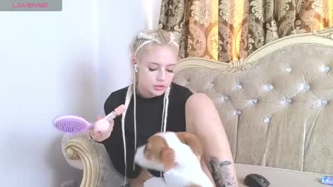 Betty and Oscar online show from 03-12-25, 08:30