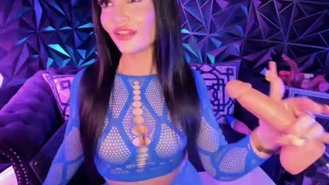 NatashaxoBangs online show from 02-18-26, 06:53