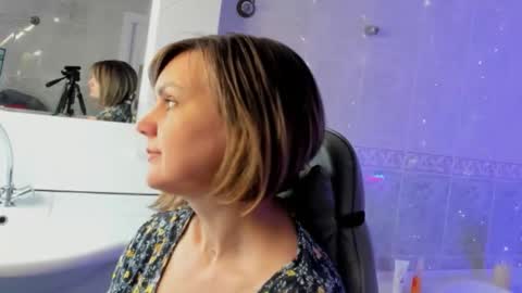 Snapshot of bettygibsonn chatting on 03-25-26, 08:09 Betty online show from 03-25-26, 08:09