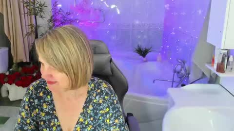 Snapshot of bettygibsonn chatting on 05-15-26, 08:43 Betty online show from 05-15-26, 08:43