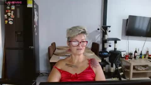 Snapshot of bety_cum3 chatting on 06-16-26, 11:57 bibiana online show from 06-16-26, 11:57