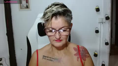 Snapshot of bety_cum3 chatting on 06-23-26, 12:25 bibiana online show from 06-23-26, 12:25