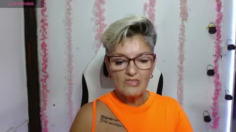 Snapshot of bety_cum3 chatting on 06-28-26, 12:22 bibiana online show from 06-28-26, 12:22