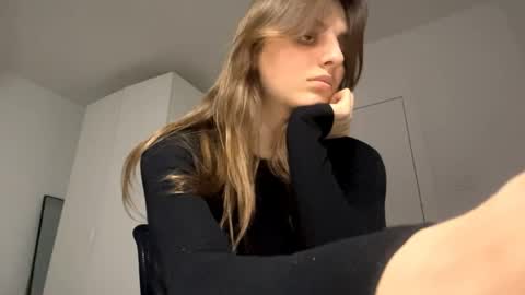 Snapshot of beulahweikert chatting on 05-04-26, 06:26 Lina online show from 05-04-26, 06:26
