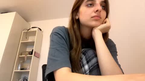 Lina online show from 06-15-26, 05:15