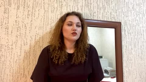 Sophie online show from 04-04-26, 08:34