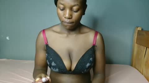 Snapshot of beverly_bay chatting on 05-10-26, 10:15 beverly online show from 05-10-26, 10:15