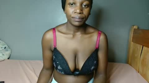 Snapshot of beverly_bay chatting on 05-31-26, 10:22 beverly online show from 05-31-26, 10:22
