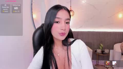 Snapshot of beverlyy_johnson chatting on 07-18-26, 04:05 beverlyy johnson online show from 07-18-26, 04:05