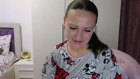   BeyonceDoll       Twitter DollBeyonce    online show from 04-22-26, 05:47