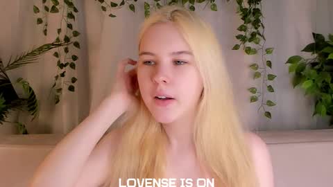 Eliz online show from 11-11-25, 01:38