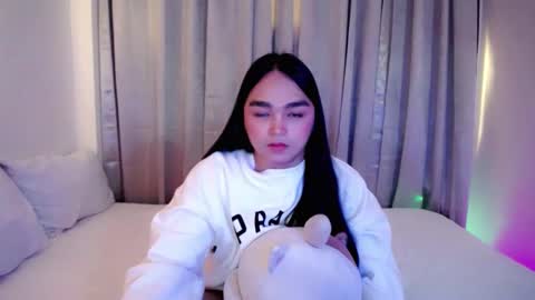 Snapshot of bhabytrans69 chatting on 12-28-24, 12:47 BHABY 3 online show from 12-28-24, 12:47