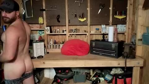 Snapshot of bi_bi_guy chatting on 10-11-25, 01:05 bi_bi_guy online show from 10-11-25, 01:05