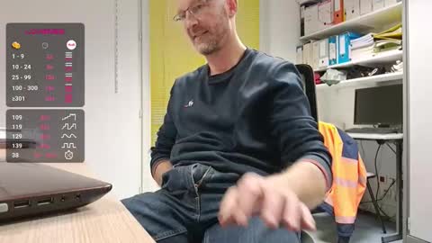 Snapshot of bi_french69 chatting on 02-09-26, 04:44 My name is David and if you like public exhibitions you wont be disappointed with me LoL - My favorite vibes is 44 online show from 02-09-26, 04:44