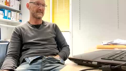 My name is David and if you like public exhibitions you wont be disappointed with me LoL - My favorite vibes is 44  online show from 03-26-26, 05:29