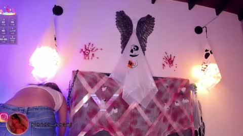 Snapshot of bianca_zaens1 chatting on 10-29-25, 12:07 B I A N C A online show from 10-29-25, 12:07