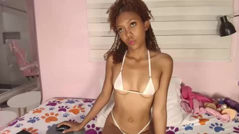 Snapshot of biancaa__18 chatting on 10-08-25, 07:22 biancaa__18 online show from 10-08-25, 07:22