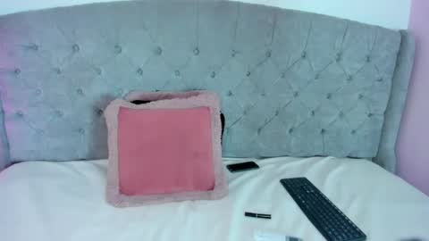 Snapshot of bianncadiaz chatting on 05-21-26, 03:30 Biannca Diaz online show from 05-21-26, 03:30