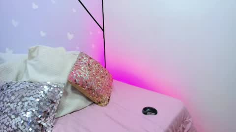 Snapshot of bianncadiaz chatting on 05-24-26, 12:54 Biannca Diaz online show from 05-24-26, 12:54